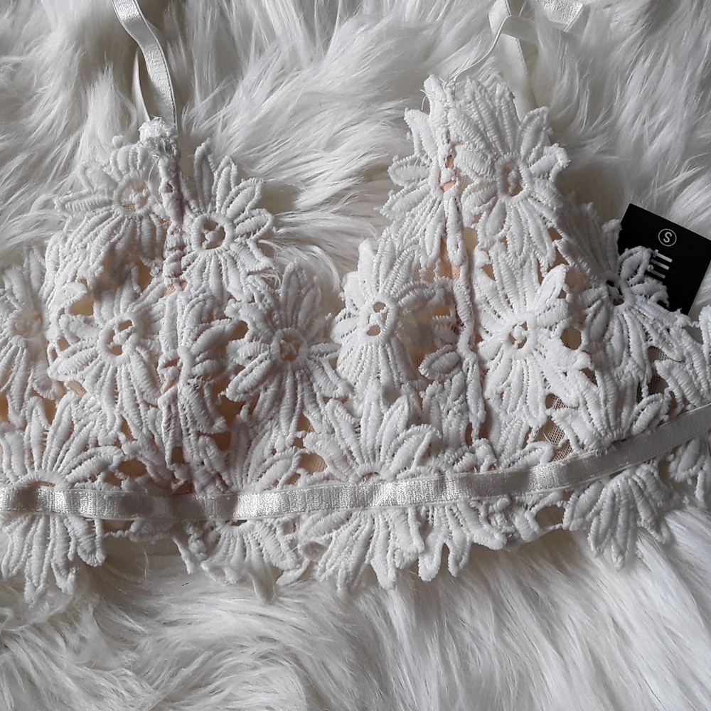 DAISY Bralette in White S M